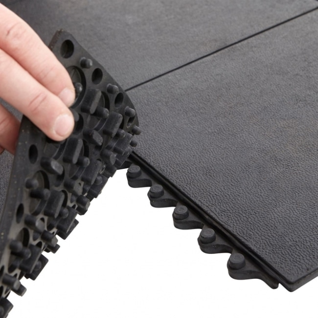 1702974159 68887700 Moulded Solid Rubber Gym Mats – Interlocking Tile