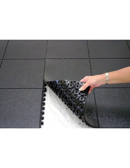 interlocking rubber mat 16mm thick 1 Moulded Solid Rubber Gym Mats – Interlocking Tile
